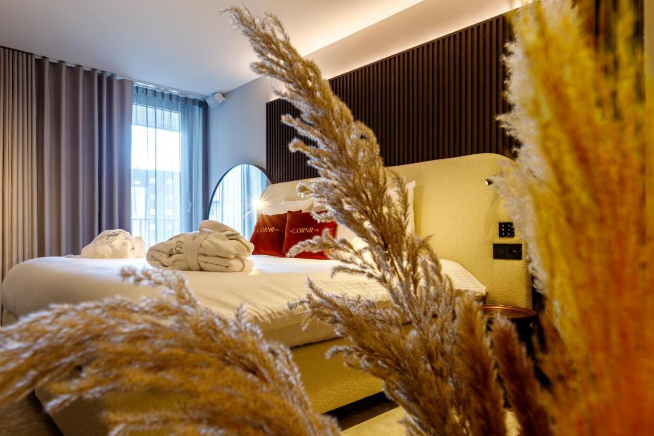 The Cornr Hotel Ньївпорт Номер фото